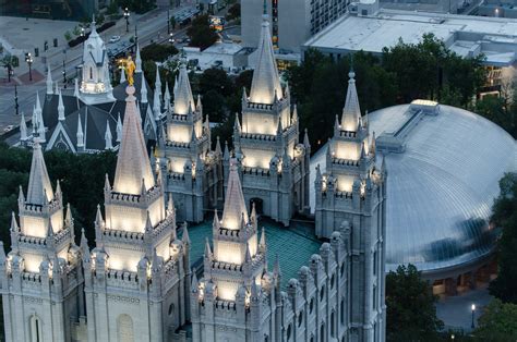 What to Expect When Visiting Temple Square .